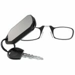 KeyOptics™ - Sleutelhanger met Leesbril-Koopje.com