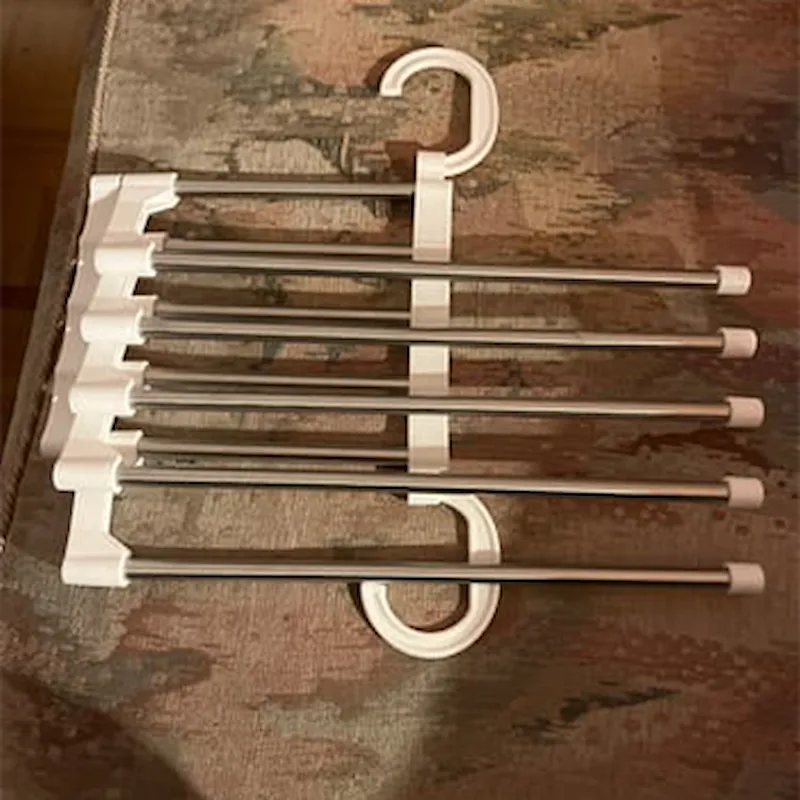 Overzichtelijke kledingkast met HangPro hanger