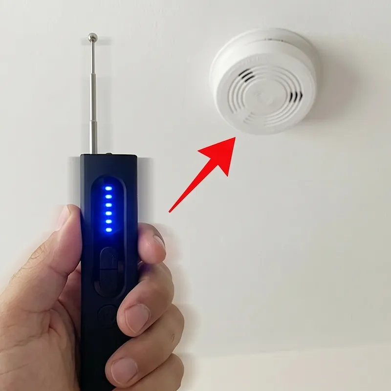 Wrijf ScanPro over de waas en vlekken