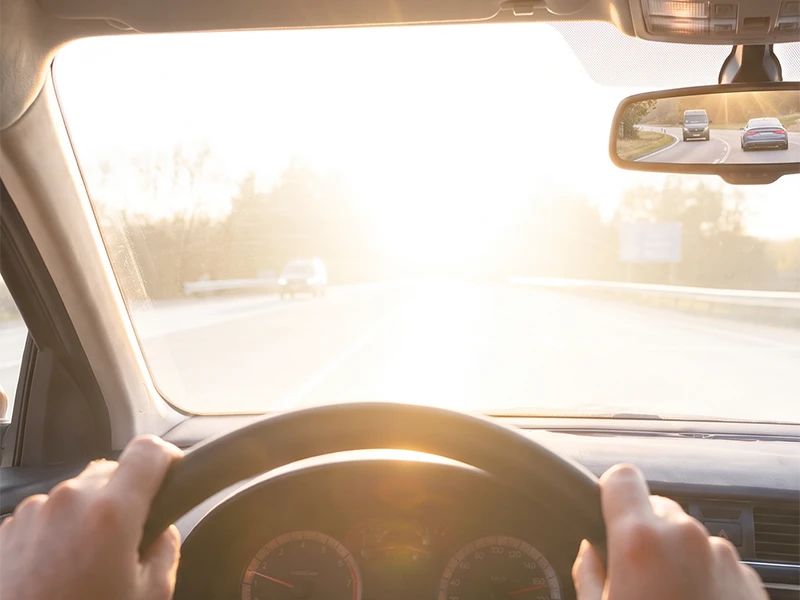 Zonder VisionShade: verblind door de zon